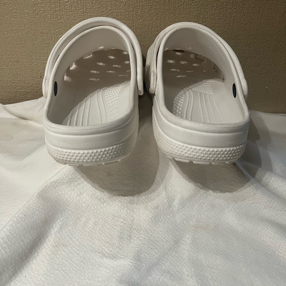Crocs Classic Clogs - Picture 6 of 9
